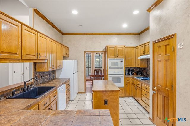 1904 Jaguar Circle, Harker Heights, TX 76548