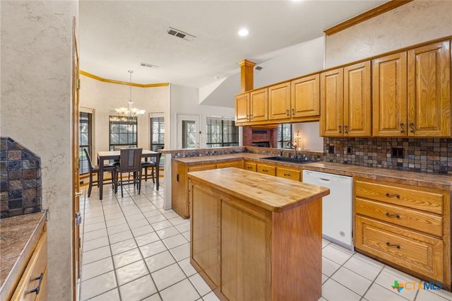 1904 Jaguar Circle, Harker Heights, TX 76548