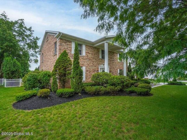 3077 New Williamsburg Drive, Guilderland, NY 12303