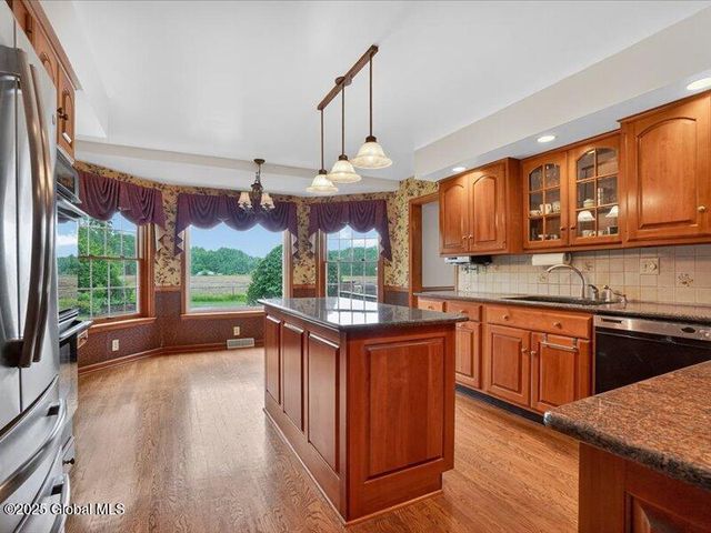 3077 New Williamsburg Drive, Guilderland, NY 12303