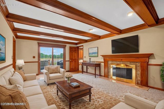 3077 New Williamsburg Drive, Guilderland, NY 12303