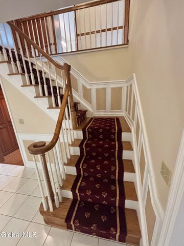 3077 New Williamsburg Drive, Guilderland, NY 12303