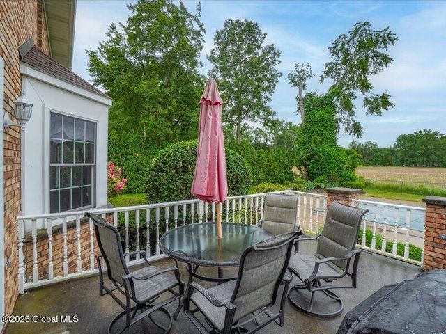 3077 New Williamsburg Drive, Guilderland, NY 12303