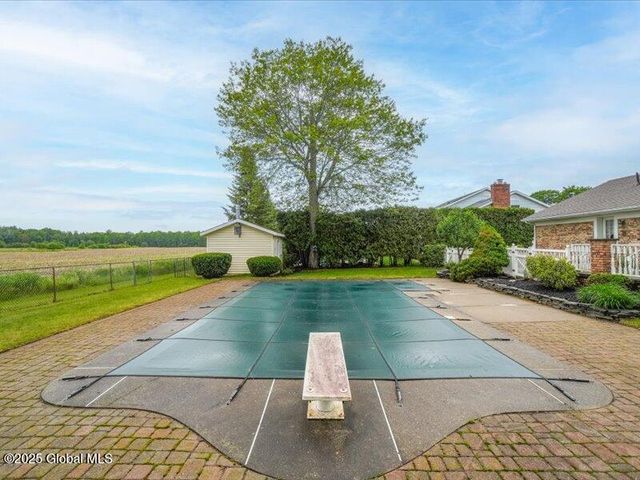3077 New Williamsburg Drive, Guilderland, NY 12303