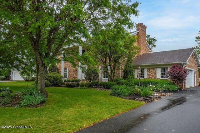 3077 New Williamsburg Drive, Guilderland, NY 12303