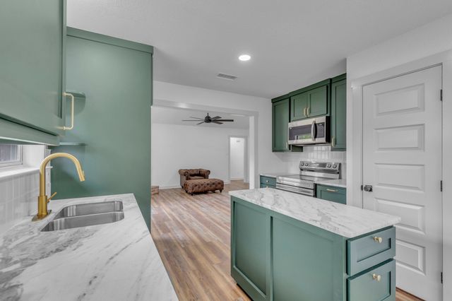 15630 Brittain Court, Lindale, TX 75771