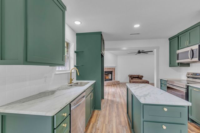 15630 Brittain Court, Lindale, TX 75771