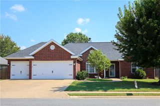 603 Drake Street, Bentonville, AR 72712