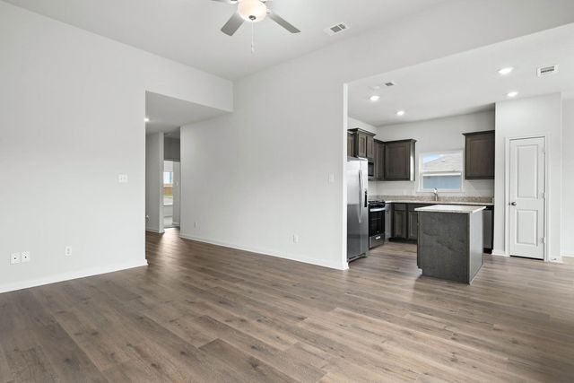 9609 Logan Square Drive, Fort Worth, TX 76140