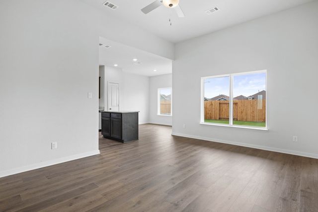 9609 Logan Square Drive, Fort Worth, TX 76140