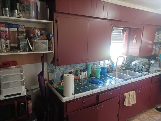 1302 Thomas Avenue, Pasadena, TX 77506