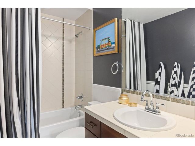 650 Ivanhoe St, Denver, CO 80220