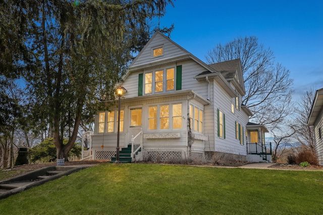 55 N Madison Street, Oswego, IL 60543