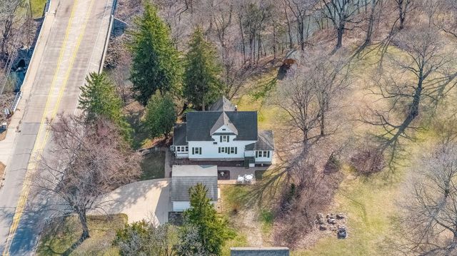 55 N Madison Street, Oswego, IL 60543