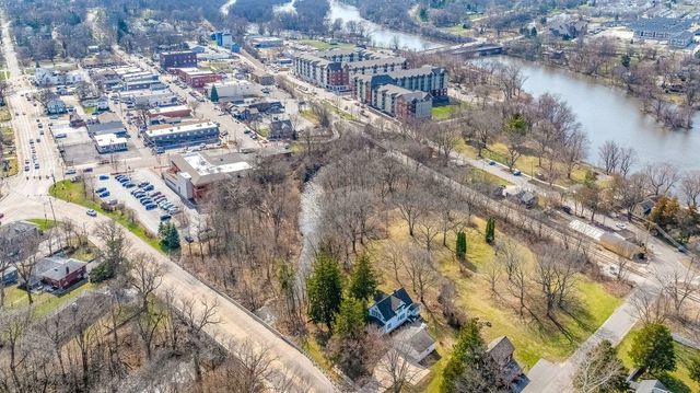 55 N Madison Street, Oswego, IL 60543