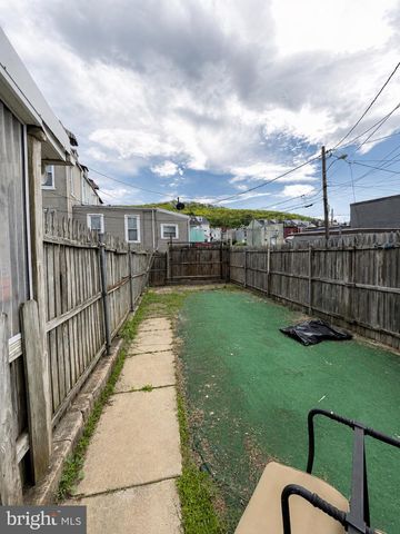 1424 MUHLENBERG ST, Reading, PA 19602