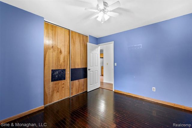 8641 Crabapple Lane, Warren, MI 48093