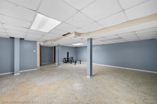 8641 Crabapple Lane, Warren, MI 48093