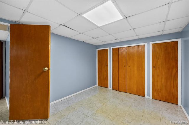 8641 Crabapple Lane, Warren, MI 48093