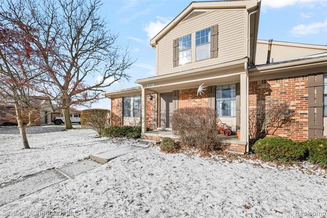 8641 Crabapple Lane, Warren, MI 48093