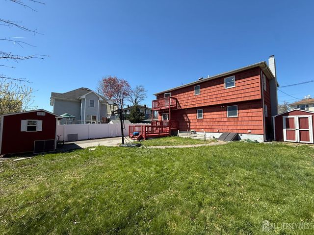 35 N Fiat Avenue, Iselin, NJ 08830