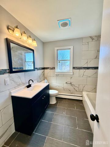 35 N Fiat Avenue, Iselin, NJ 08830