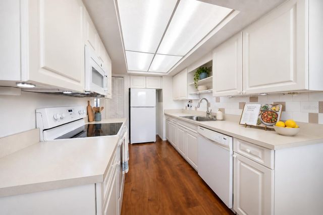 2507 BENEVA ROAD 6, Sarasota, FL 34232