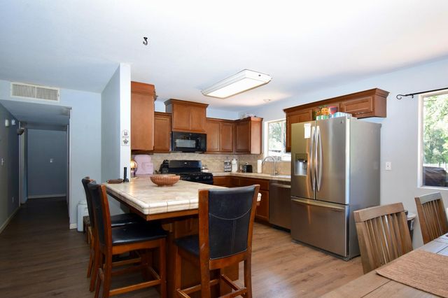 39384 Road 425b, Oakhurst, CA 93644
