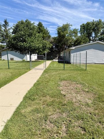 646 George Street, Clare, MI 48617