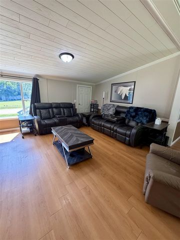 646 George Street, Clare, MI 48617