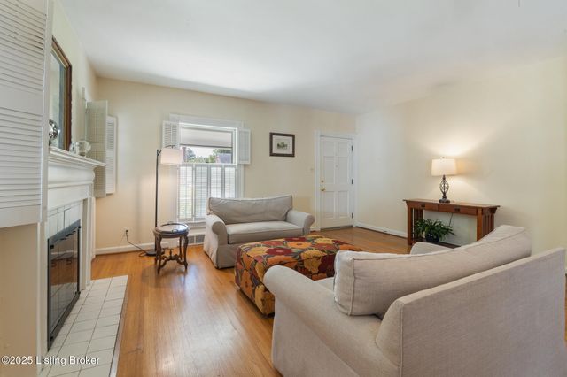 415 Oread Rd, Louisville, KY 40207