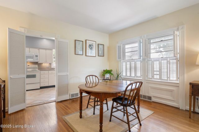 415 Oread Rd, Louisville, KY 40207