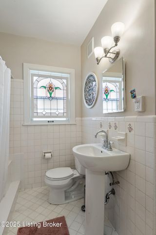 415 Oread Rd, Louisville, KY 40207