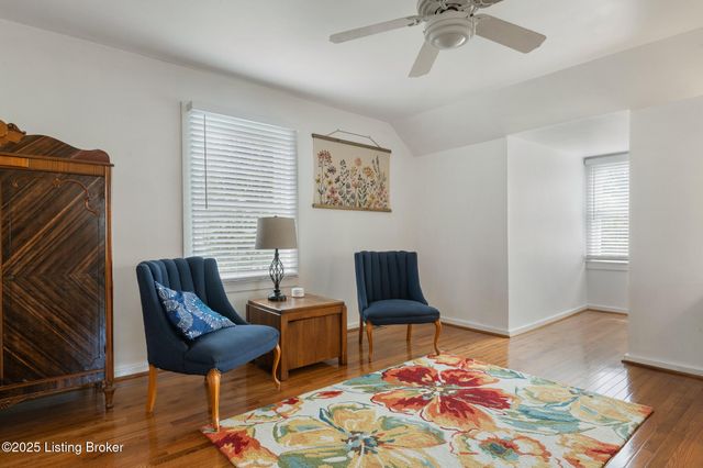 415 Oread Rd, Louisville, KY 40207