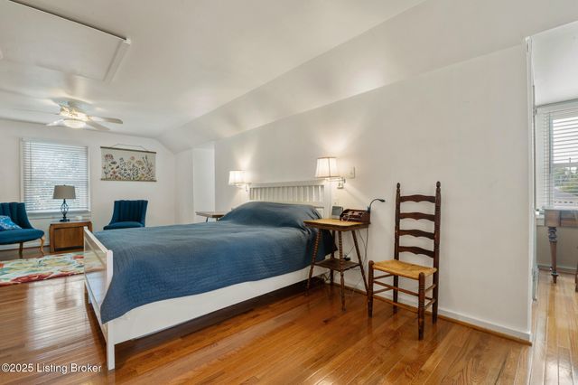 415 Oread Rd, Louisville, KY 40207