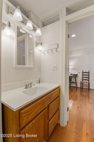 415 Oread Rd, Louisville, KY 40207