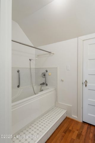 415 Oread Rd, Louisville, KY 40207