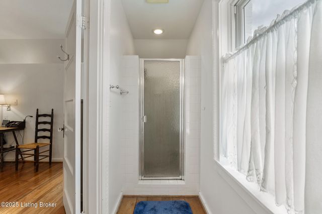 415 Oread Rd, Louisville, KY 40207