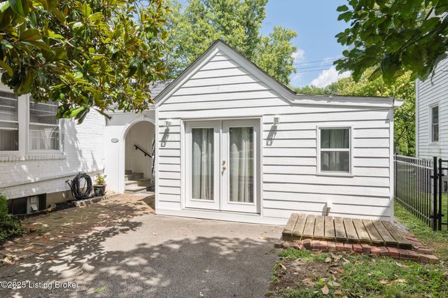 415 Oread Rd, Louisville, KY 40207