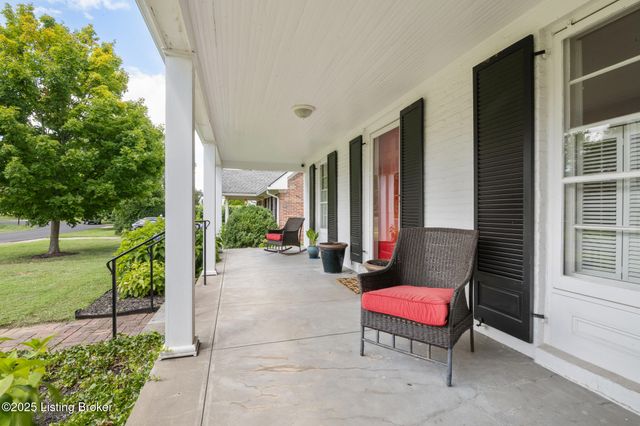 415 Oread Rd, Louisville, KY 40207