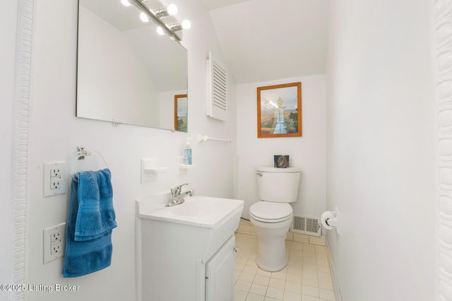 415 Oread Rd, Louisville, KY 40207