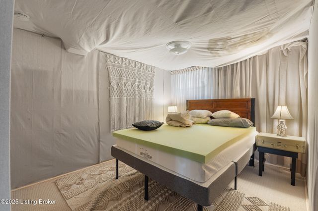 415 Oread Rd, Louisville, KY 40207