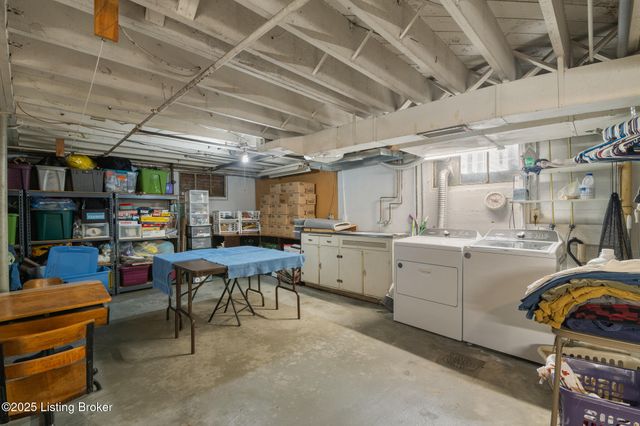 415 Oread Rd, Louisville, KY 40207