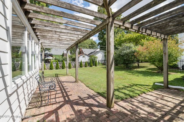 415 Oread Rd, Louisville, KY 40207