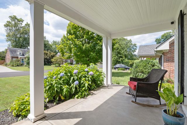 415 Oread Rd, Louisville, KY 40207