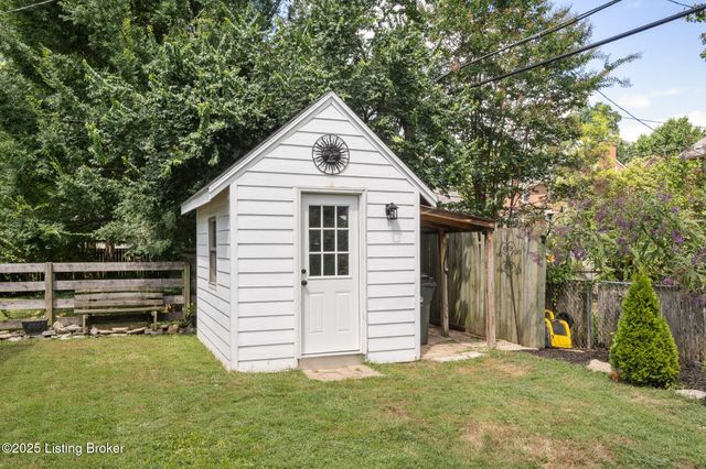 415 Oread Rd, Louisville, KY 40207