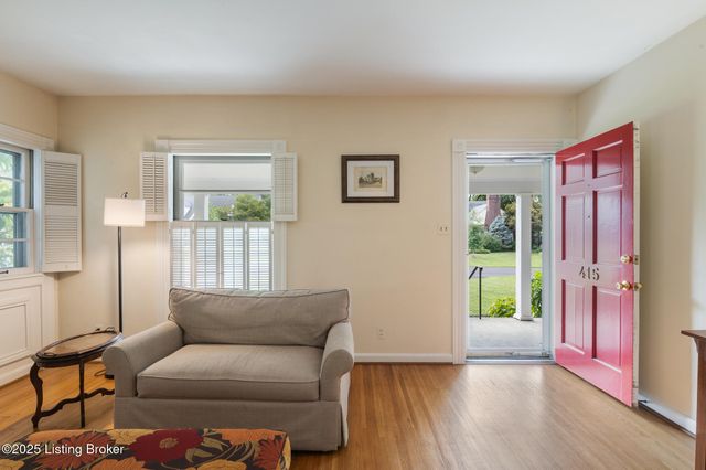 415 Oread Rd, Louisville, KY 40207