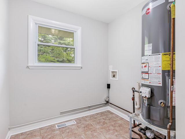 3411 Caton Farm Road, Joliet, IL 60431