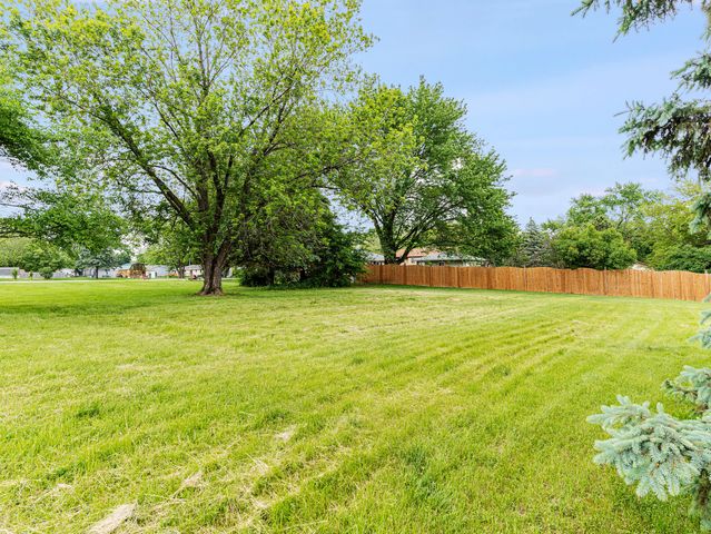 3411 Caton Farm Road, Joliet, IL 60431