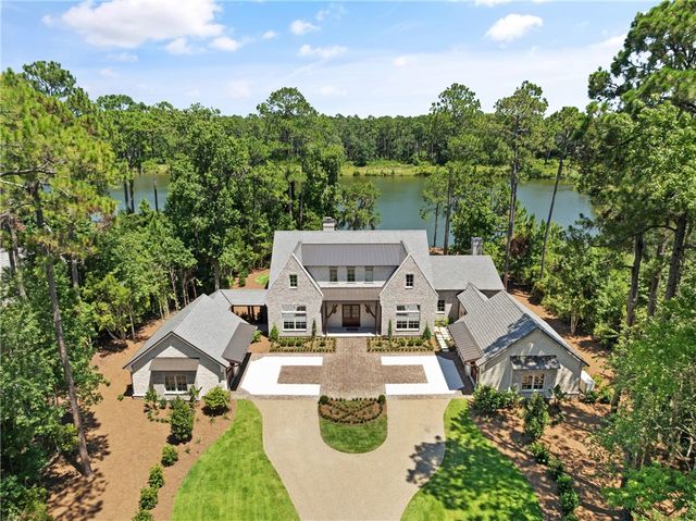 1333 Pikes Bluff Road, St Simons Island, GA 31522